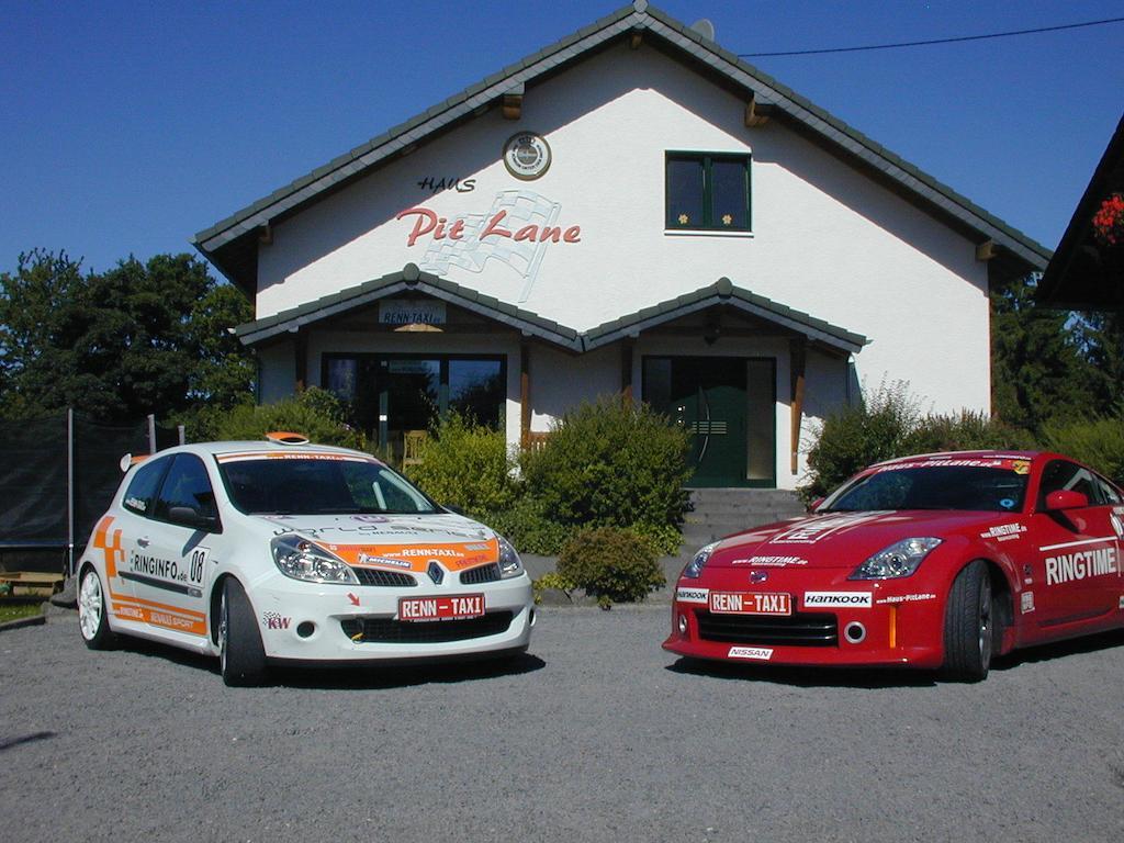 Hotel Pit Lane "Home Of Motorsport" Nürburg Buitenkant foto